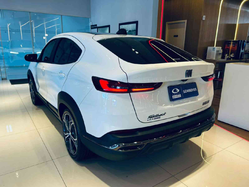 fiat fastback 1.0 turbo 200 flex impetus cvt 4p automatico 2025