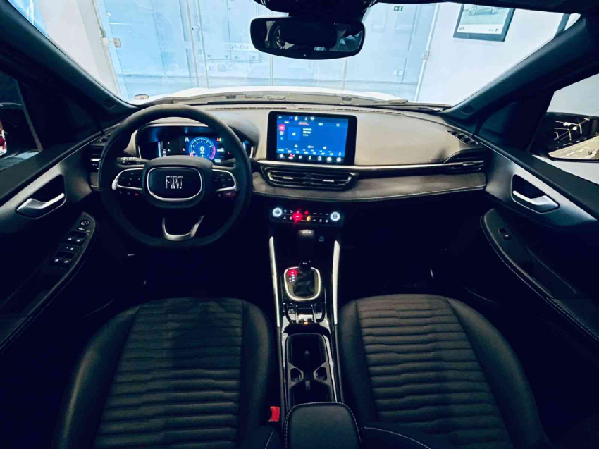 fiat fastback 1.0 turbo 200 flex impetus cvt 4p automatico 2025