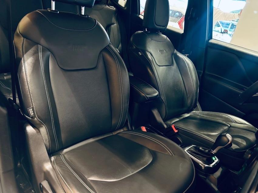 jeep renegade 1.3 t270 turbo flex longitude at6 5p automatico 202216
