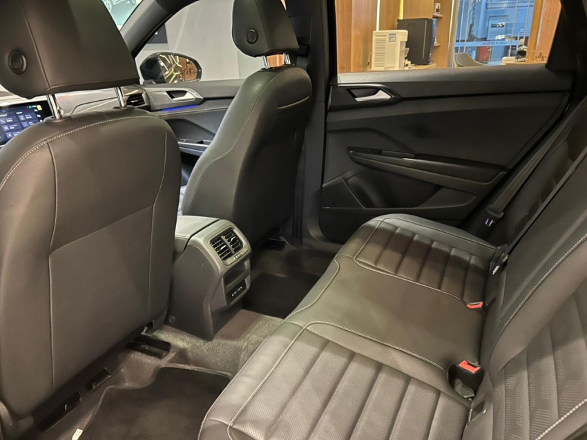 volkswagen taos 1.4 250 tsi total flex highline automatico 4p 202411