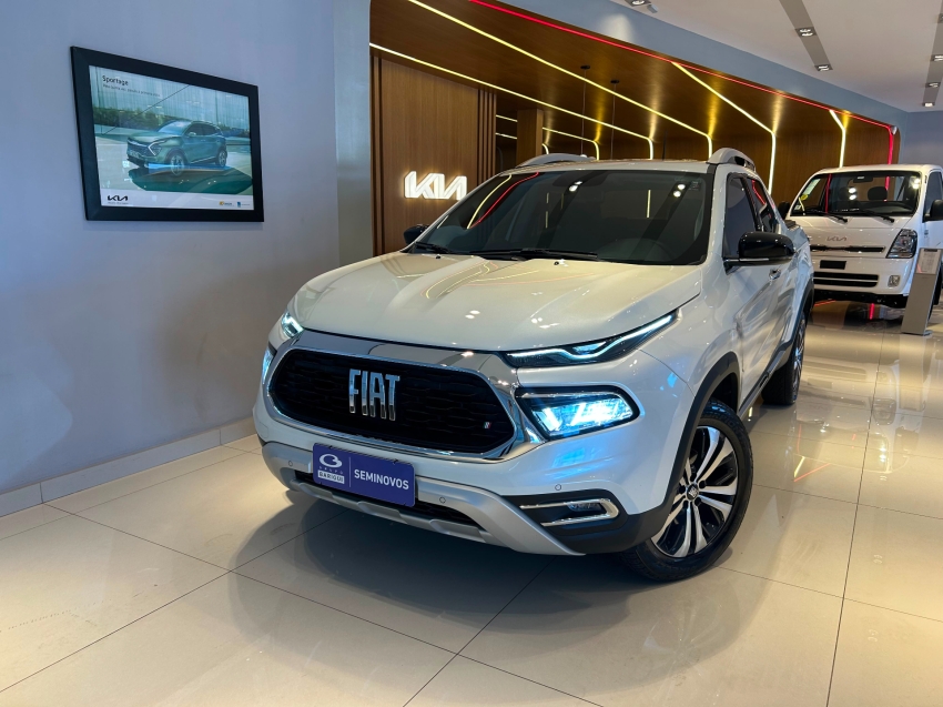 fiat toro 2.0 16v turbo diesel volcano 4wd at9 4p automatico 2025