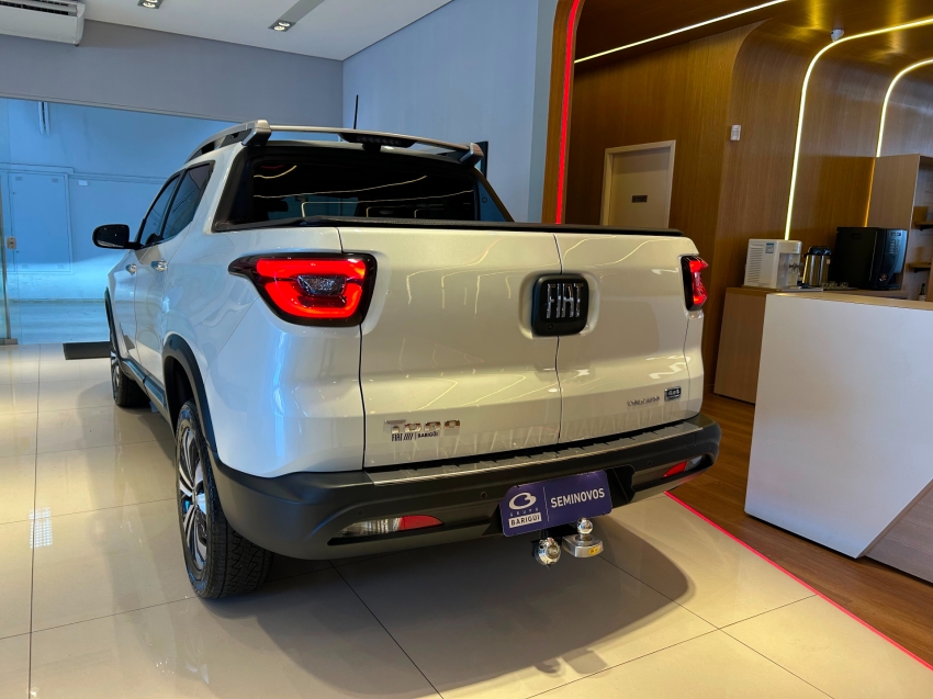 fiat toro 2.0 16v turbo diesel volcano 4wd at9 4p automatico 20255