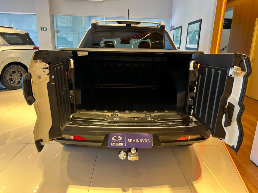 fiat toro 2.0 16v turbo diesel volcano 4wd at9 4p automatico 202512