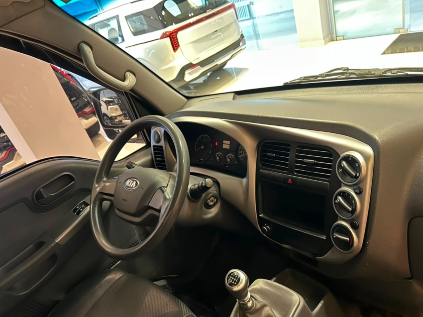 kia bongo 2.5 td diesel std cs manual 2p 20236