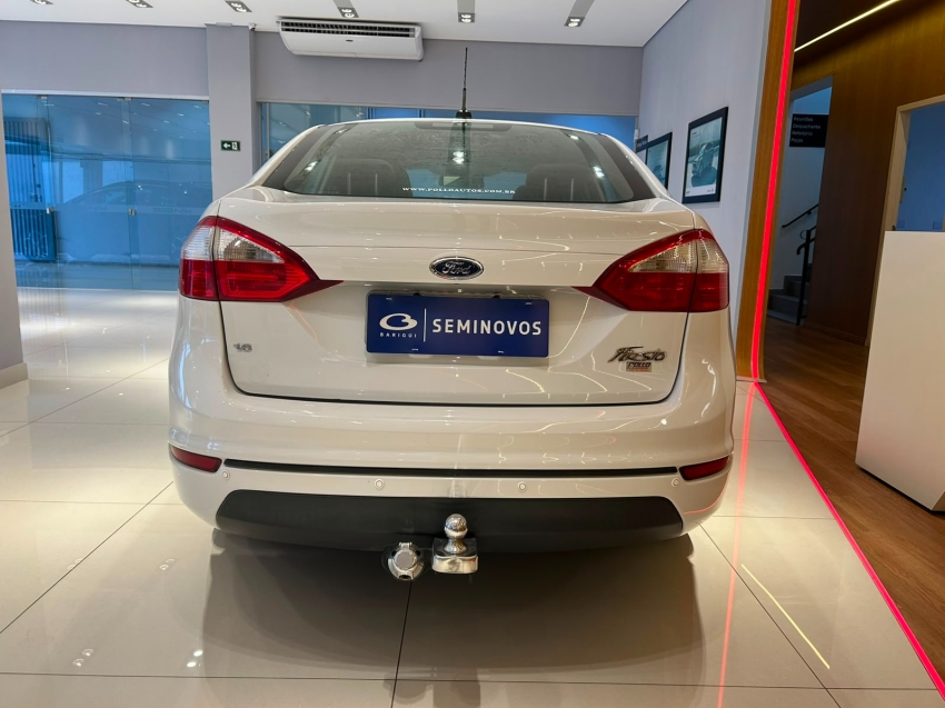 ford fiesta 1.6 se sedan 16v flex 4p manual 20144
