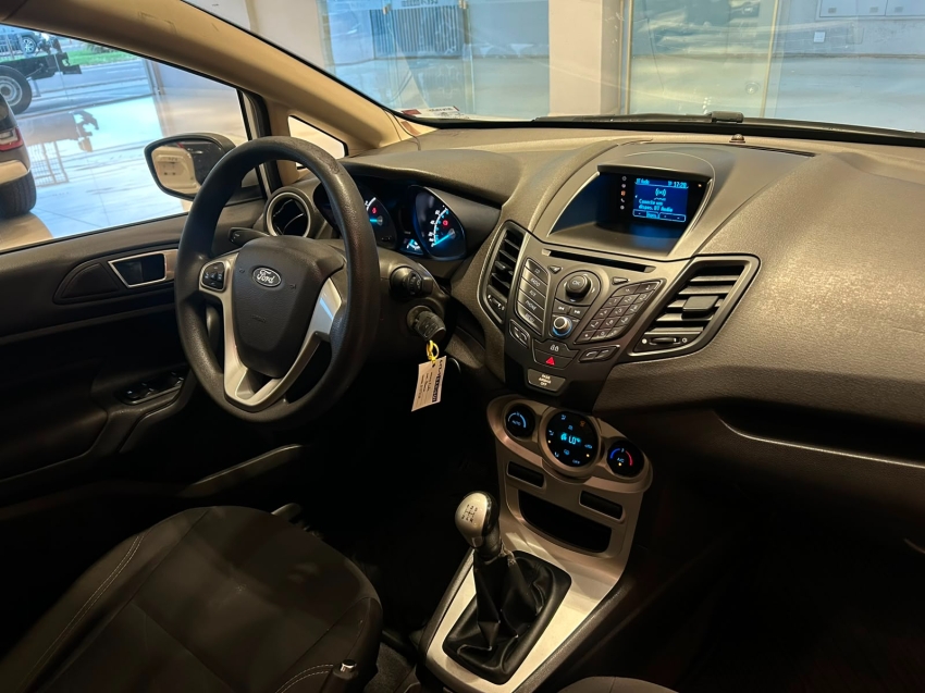 ford fiesta 1.6 se sedan 16v flex 4p manual 20149