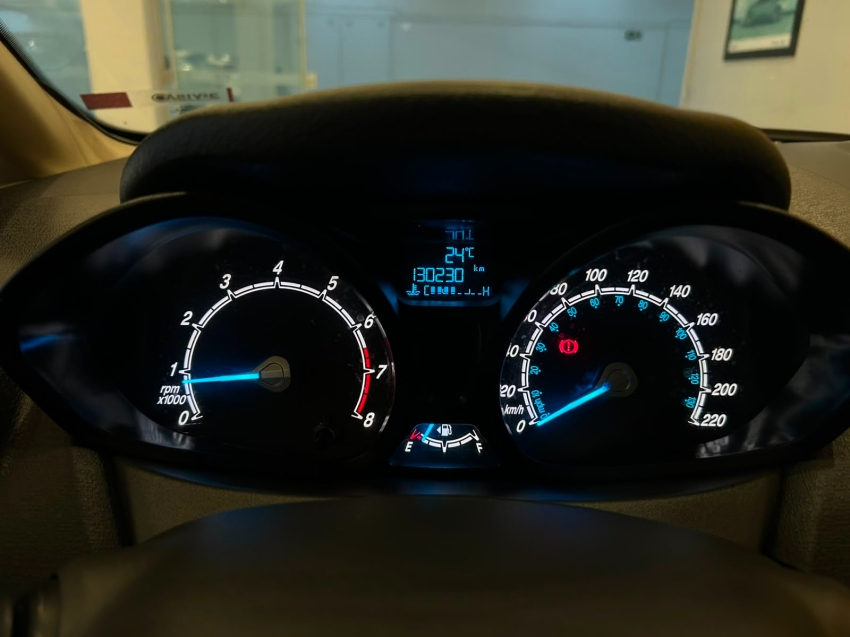 ford fiesta 1.6 se sedan 16v flex 4p manual 201411