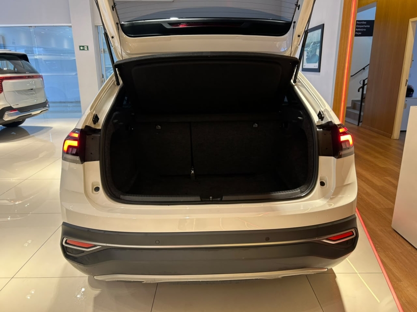 volkswagen nivus 1.0 200 tsi total flex highline automatico 4p 202414