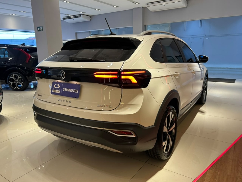 volkswagen nivus 1.0 200 tsi total flex highline automatico 4p 20243