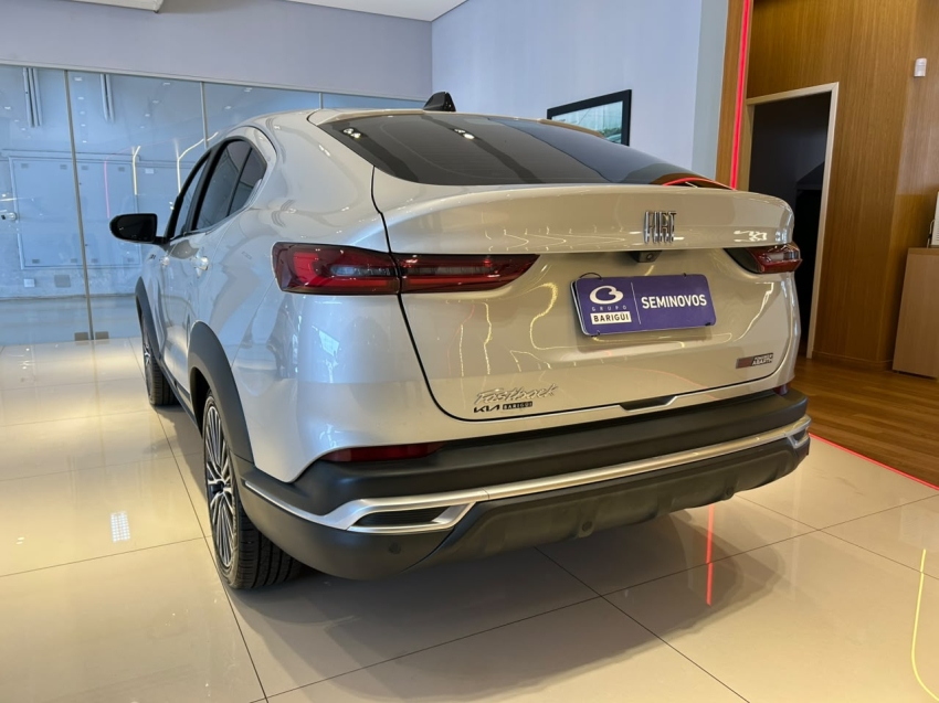 fiat fastback 1.3 turbo 270 flex limited edition at6 4p automatico 20244