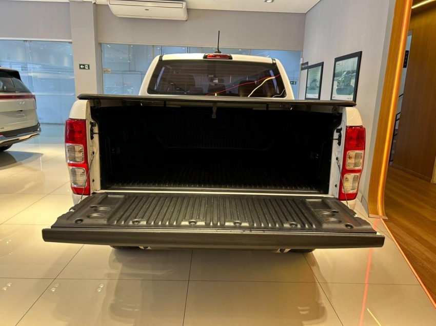 ford ranger 2.2 xls 4x2 cd 16v diesel 4p automatico 20235