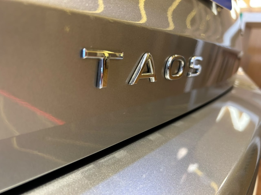 volkswagen taos 1.4 250 tsi total flex highline automatico 4p 202313