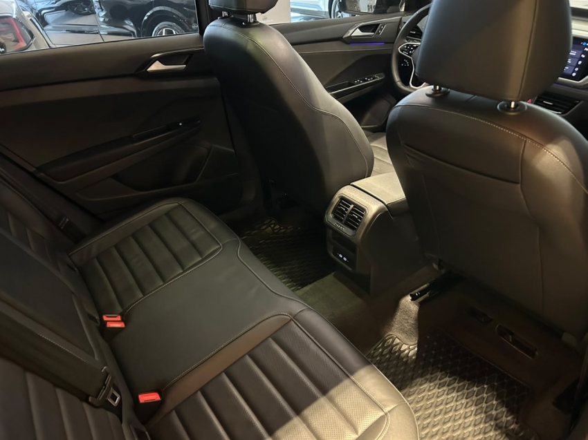 volkswagen taos 1.4 250 tsi total flex highline automatico 4p 202310