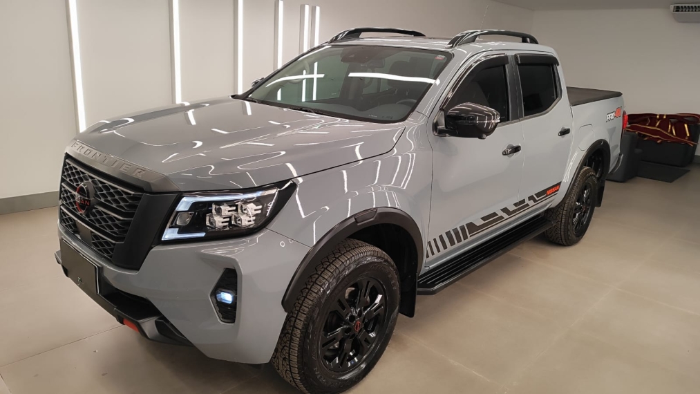 nissan frontier 2.3 16v turbo diesel pro4x cd 4x4 automatico 4p 20242