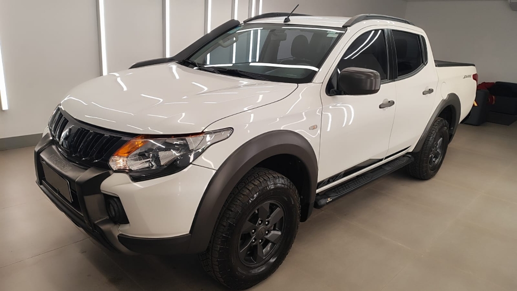 mitsubishi l200 triton 2.4 16v turbo diesel savana gls cd 4x4 automatico 2.0 4p manual 20221
