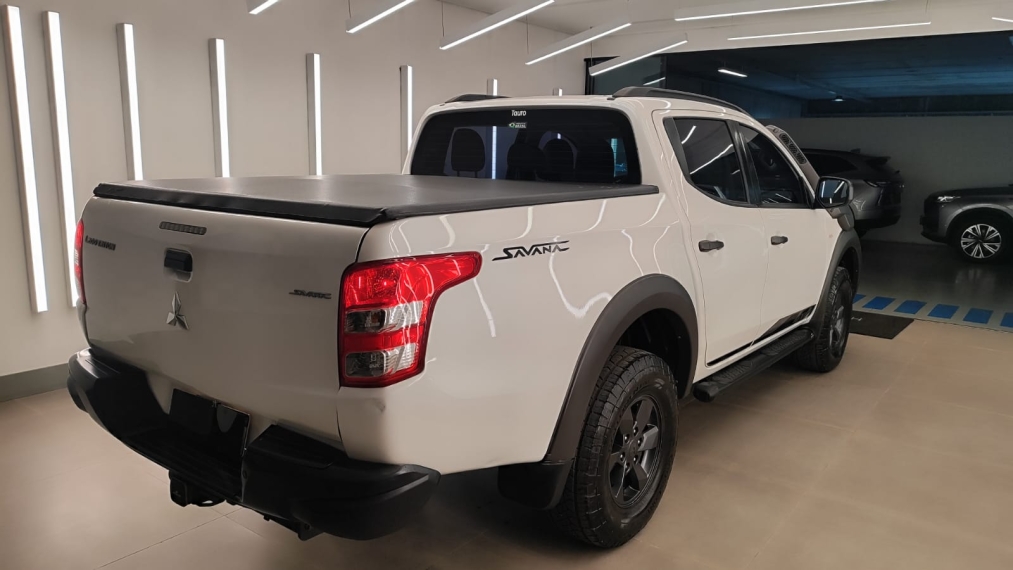 mitsubishi l200 triton 2.4 16v turbo diesel savana gls cd 4x4 automatico 2.0 4p manual 20223