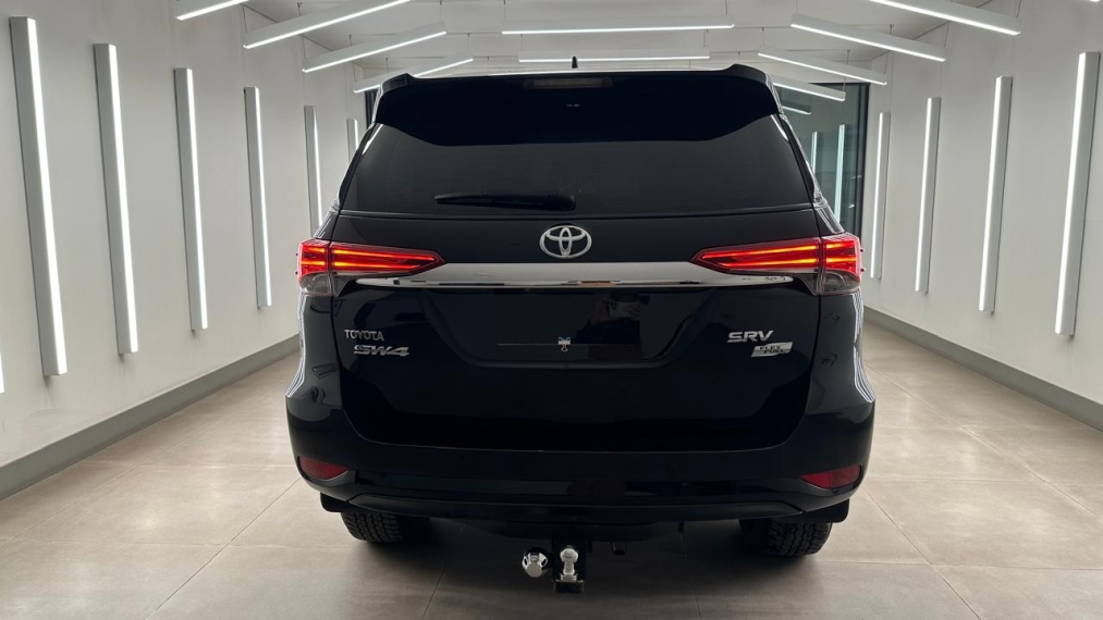 toyota hilux sw4 2.7 srv 7 lugares 4x2 16v flex 4p automatico manual 20196