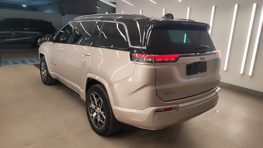 jeep commander 1.3 t270 turbo flex overland at6 2.0 diesel 4p manual 20223