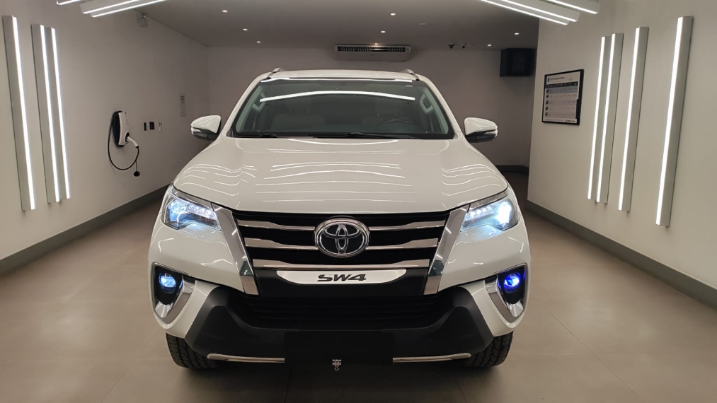 toyota hilux sw4 2.8 srx diamond 4x4 7 lugares 16v turbo intercooler diesel 4p automatico manual 2020