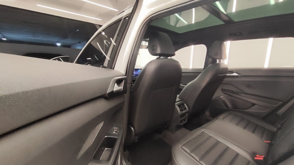 volkswagen taos 1.4 250 tsi total flex highline automatico 4p 202210