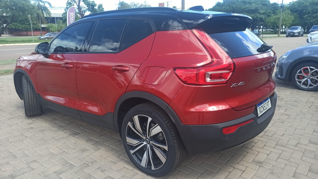 volvo xc40 p8 recharge electric bev pure awd.5