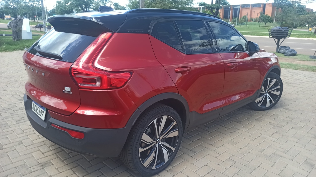 volvo xc40 p8 recharge electric bev pure awd.6