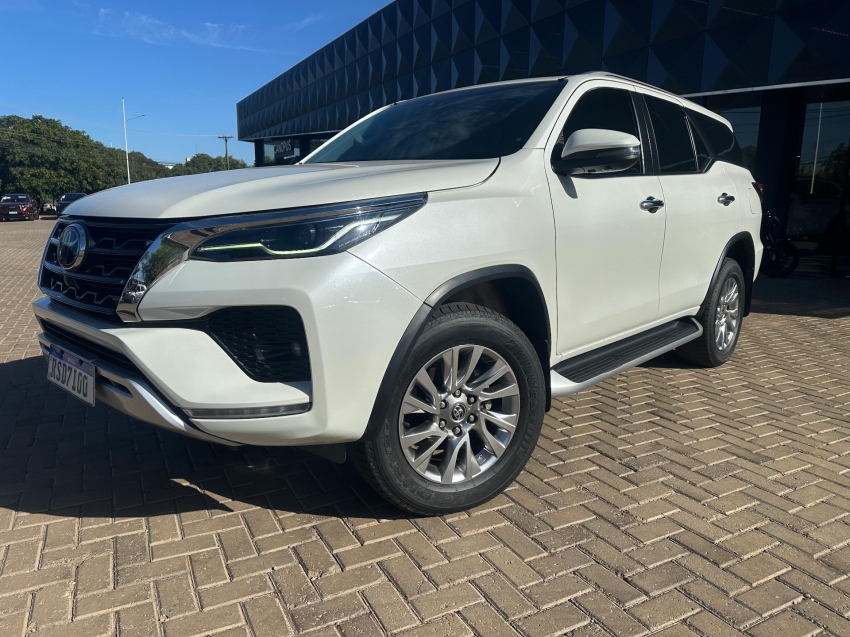 toyota hilux sw4 2.8 d-4d turbo diesel srx 7l 4x4 automatico 5p manual 2022