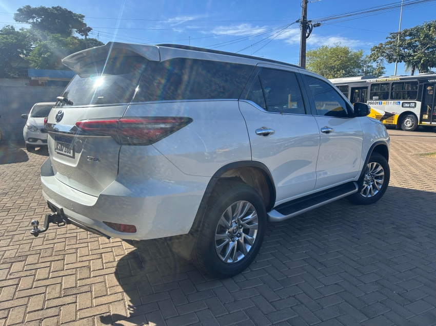 toyota hilux sw4 2.8 d-4d turbo diesel srx 7l 4x4 automatico 5p manual 2022
