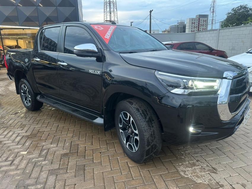 toyota hilux 2.8 d-4d turbo diesel cd srx plus 4x4 automatico 4p manual 20241