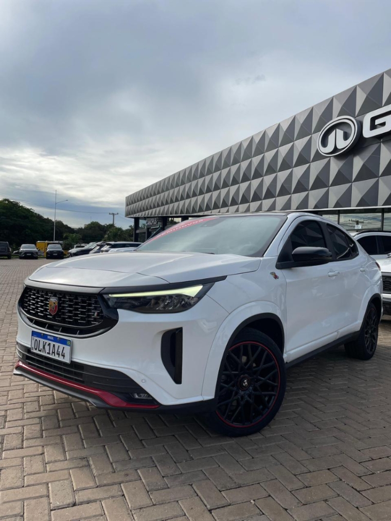 fiat fastback 1.3 turbo 270 flex abarth at6 4p manual 2024