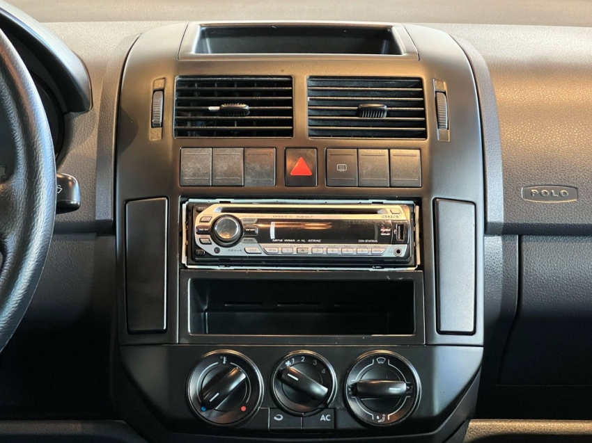 volkswagen polo 1.6 mi 8v flex 4p manual 2006