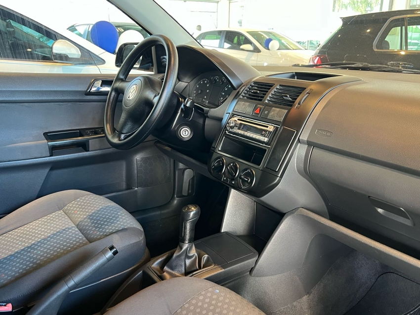 volkswagen polo 1.6 mi 8v flex 4p manual 2006