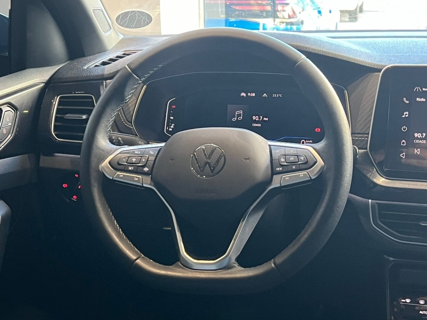 volkswagen t-cross 1.4 250 tsi total flex highline automatico gasolina 4p 2025