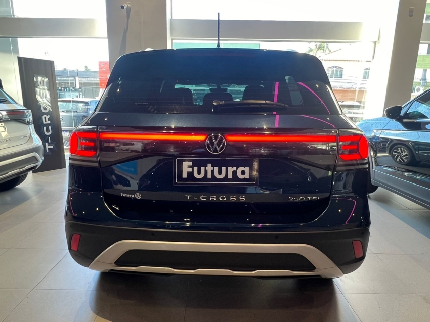 volkswagen t-cross 1.4 250 tsi total flex highline automatico gasolina 4p 2025