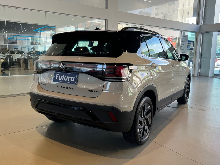 volkswagen t-cross 1.4 250 tsi total flex highline automatico gasolina 4p 2025
