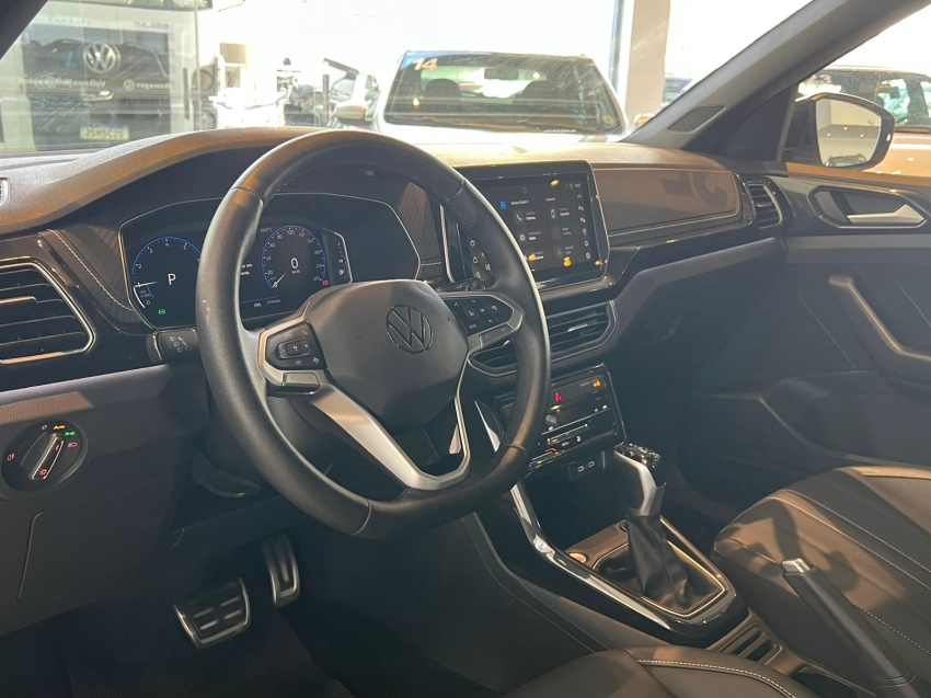 volkswagen t-cross 1.4 250 tsi total flex highline automatico gasolina 4p 2025