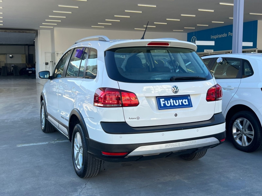 volkswagen space cross 1.6 msi 16v flex 4p manual 2016