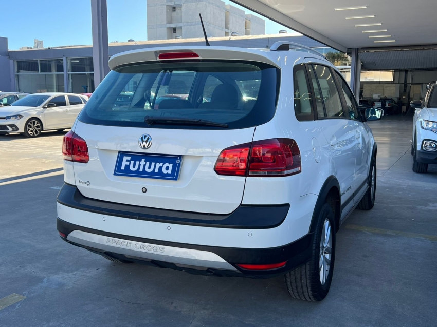 volkswagen space cross 1.6 msi 16v flex 4p manual 2016