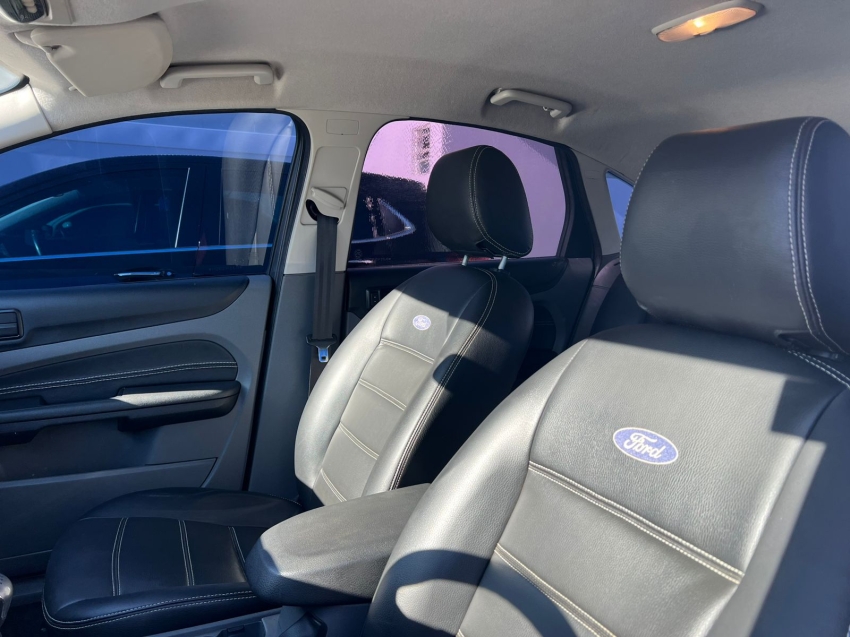 ford focus 1.6 glx 16v flex 4p manual 2013