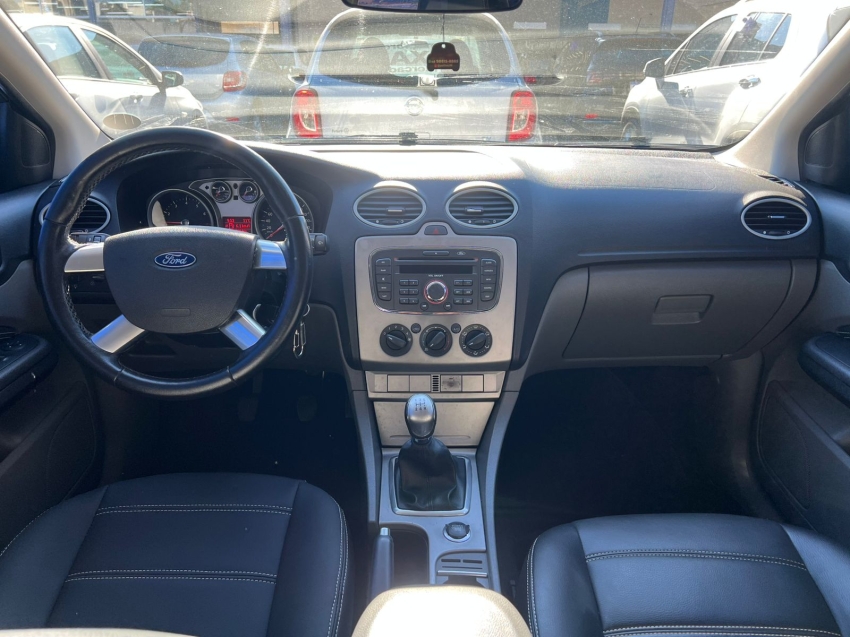 ford focus 1.6 glx 16v flex 4p manual 2013