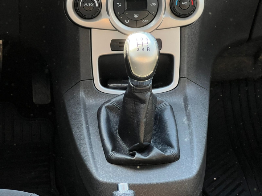 ford fiesta 1.6 sel sedan 16v flex 4p manual gasolina 2017