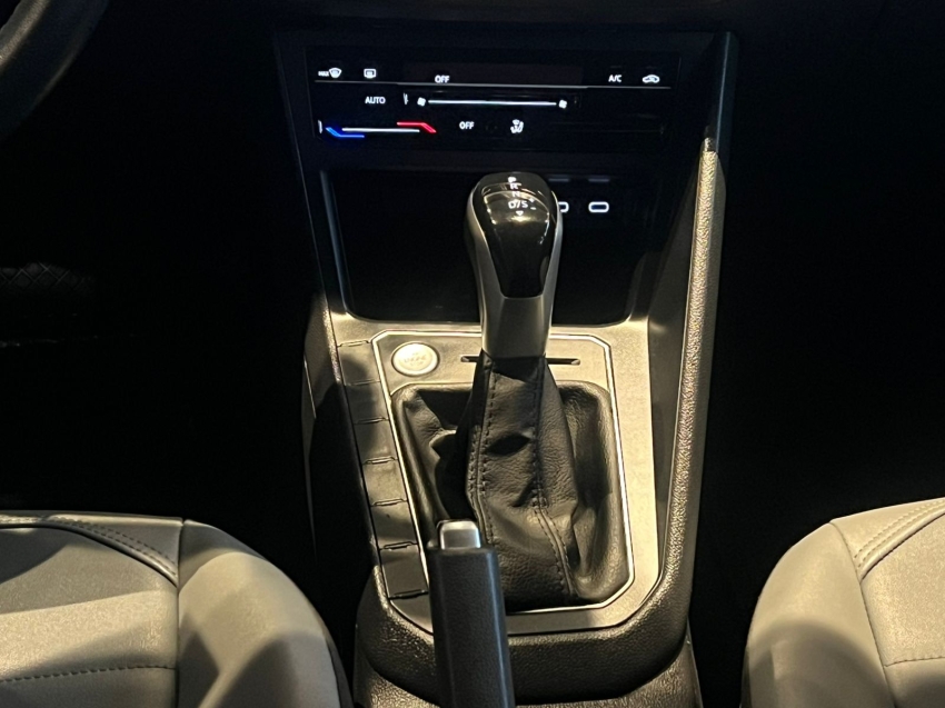 volkswagen nivus 1.0 200 tsi total flex highline automatico gasolina 4p 2024