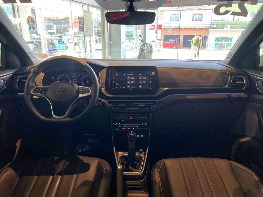 volkswagen t-cross 1.0 200 tsi total flex comfortline automatico gasolina 4p 2025