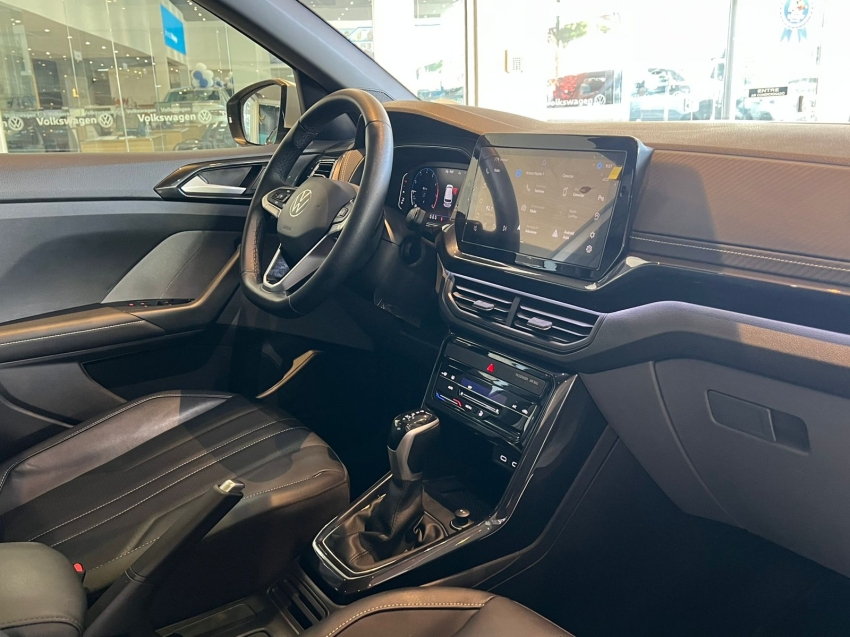 volkswagen t-cross 1.0 200 tsi total flex comfortline automatico gasolina 4p 2025