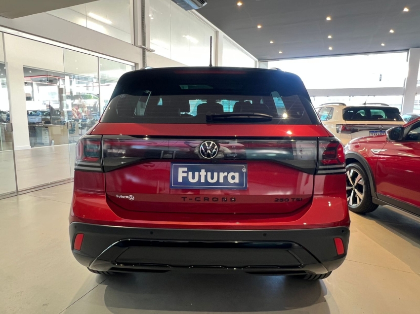 volkswagen t-cross 1.4 250 tsi total flex highline automatico gasolina 4p 2025