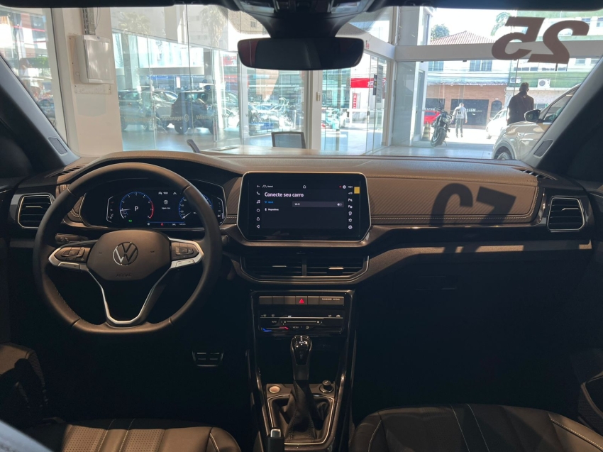 volkswagen t-cross 1.4 250 tsi total flex highline automatico gasolina 4p 2025
