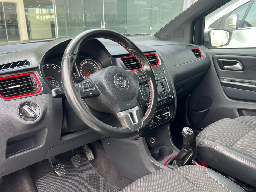 volkswagen fox 1.6 mi rock in rio 8v flex 4p manual gasolina 2014