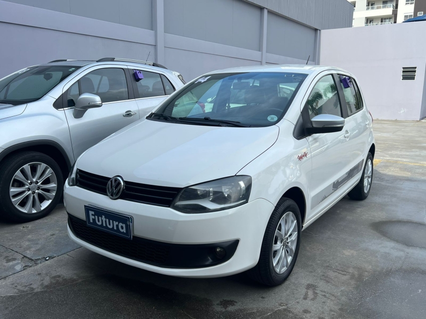 volkswagen fox 1.6 mi rock in rio 8v flex 4p manual gasolina 2014