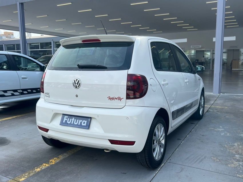 volkswagen fox 1.6 mi rock in rio 8v flex 4p manual gasolina 2014