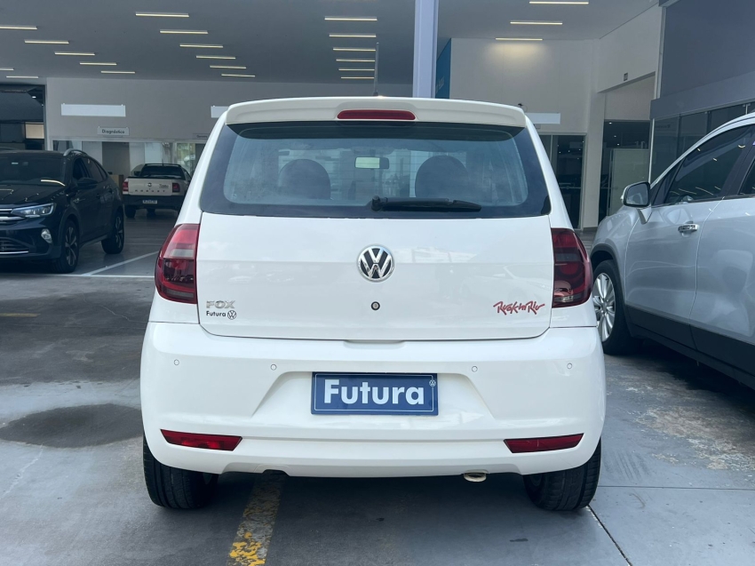 volkswagen fox 1.6 mi rock in rio 8v flex 4p manual gasolina 2014